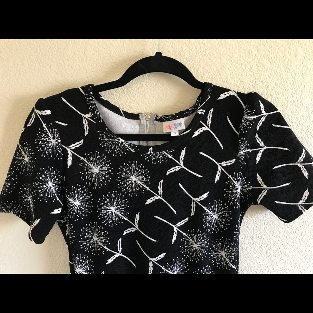 LULAROE AMELIA DRESS SMALL